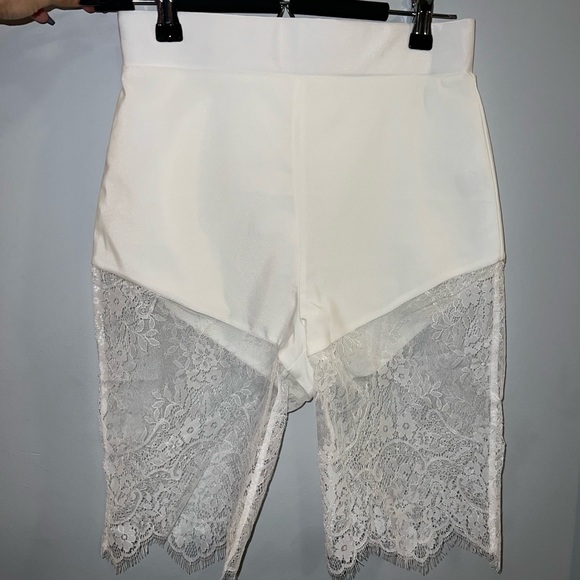 Meshki lace shorts avail I’m white & black - Picture 2 of 5